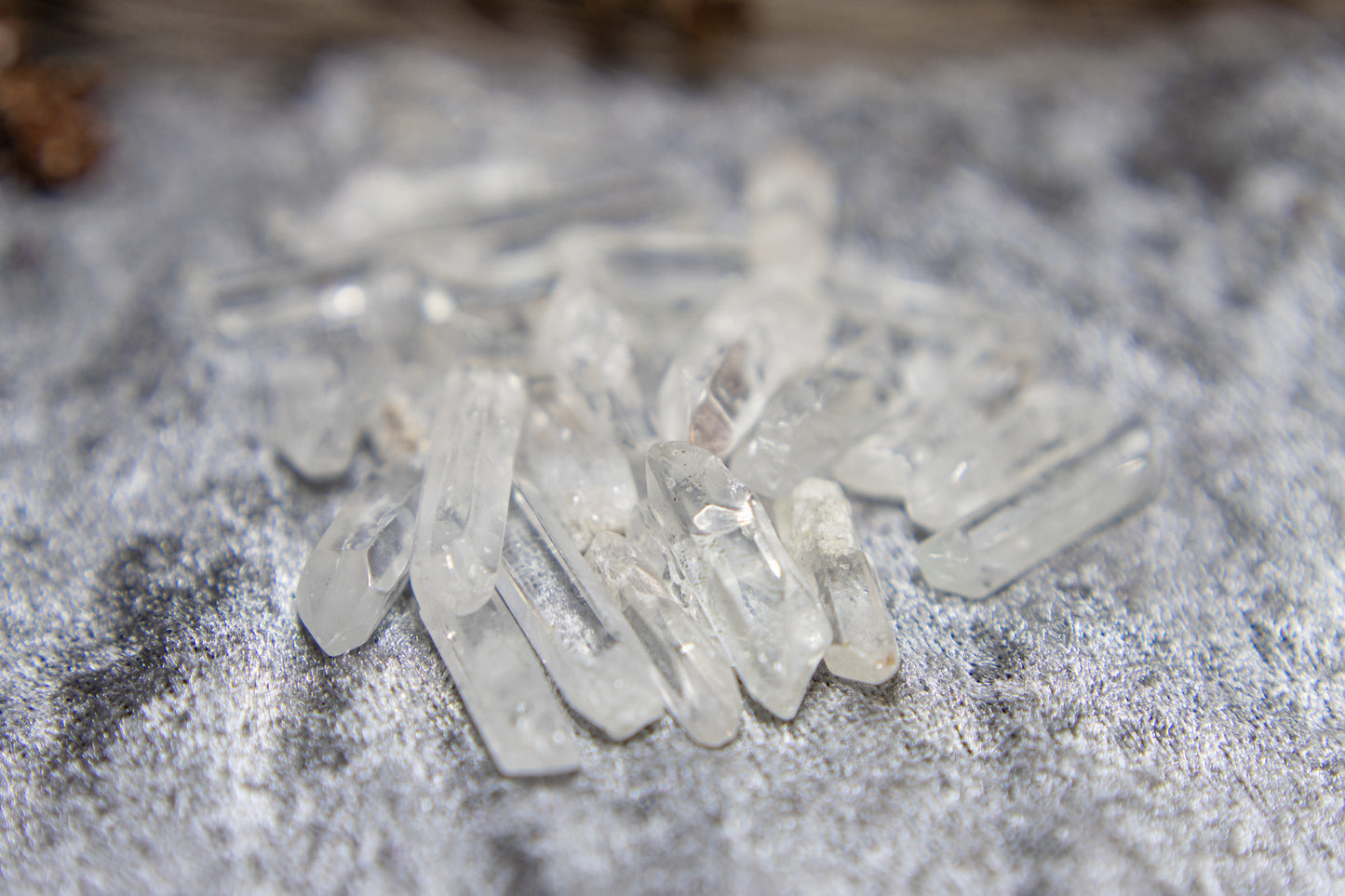 Bergkristall - rå polerad minispets (3 styck)