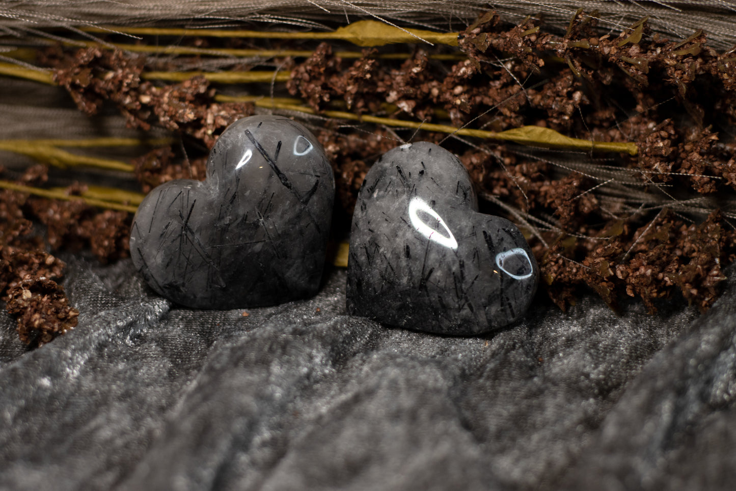 Svart turmalin i kvarts - hjärta