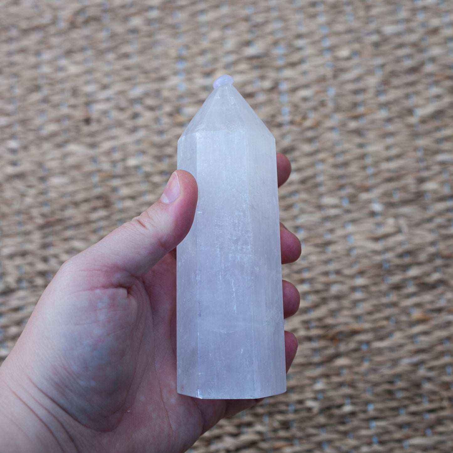 White calcite - tower A