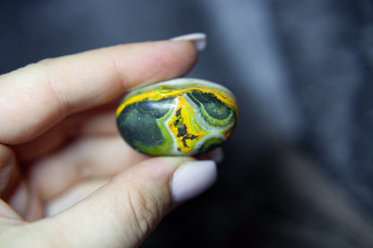 Bumble bee Jasper - tumbled