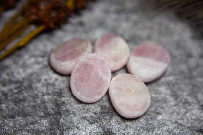 Rosenkvarts - Ema Ägg