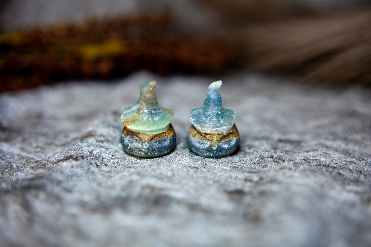 Blue Onyx - Pumpkin with hat