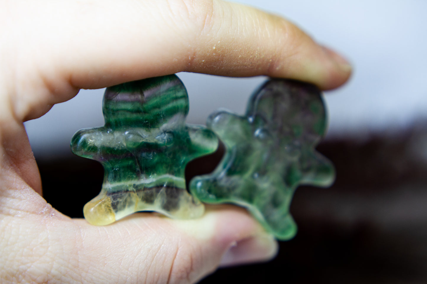 Regnbågsfluorit - Pepparkaksgubbe 𐀪