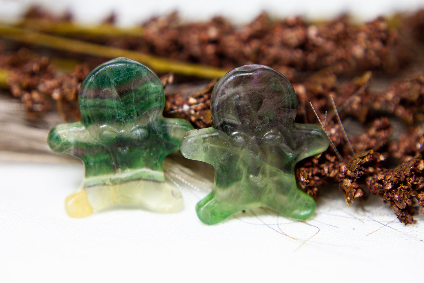 Regnbågsfluorit - Pepparkaksgubbe 𐀪