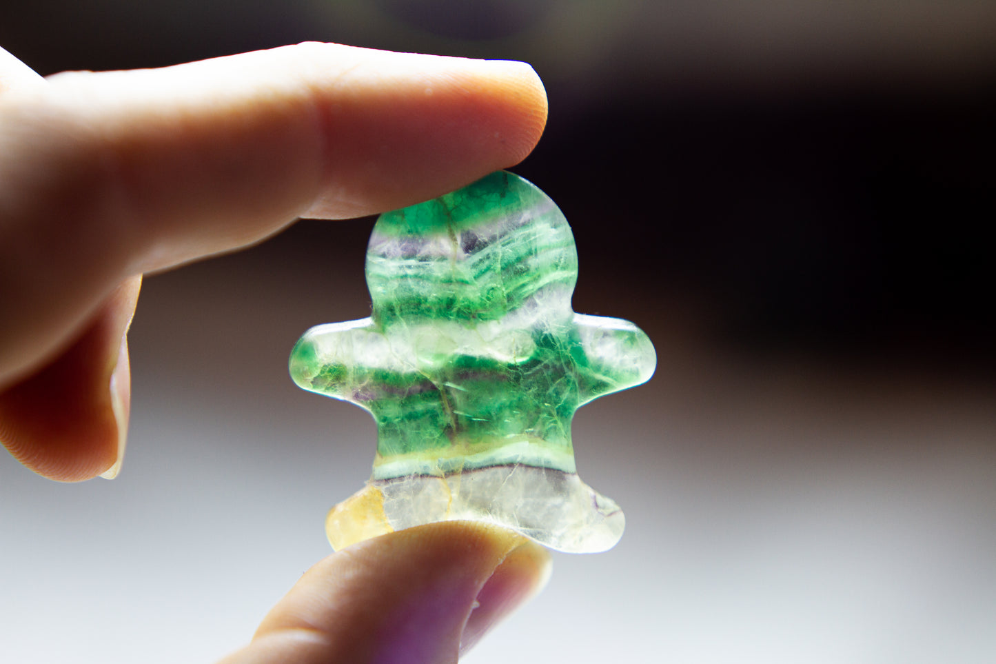 Regnbågsfluorit - Pepparkaksgubbe 𐀪