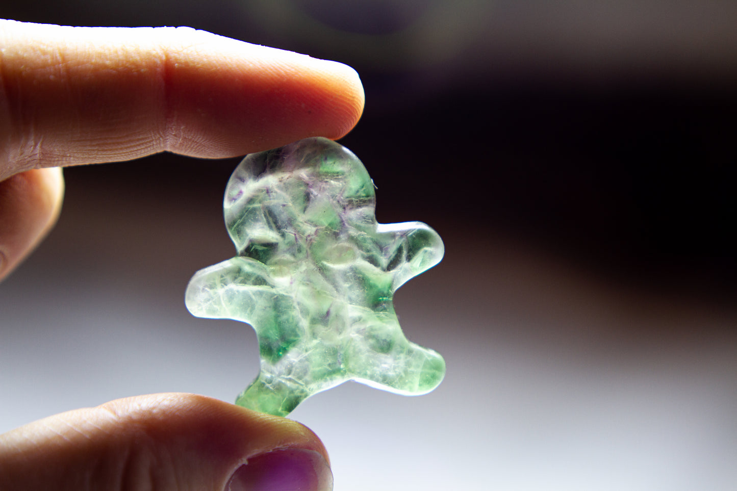 Regnbågsfluorit - Pepparkaksgubbe 𐀪