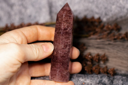 Strawberry Quartz - point