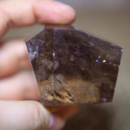 Rökkvarts - regnbåge friform