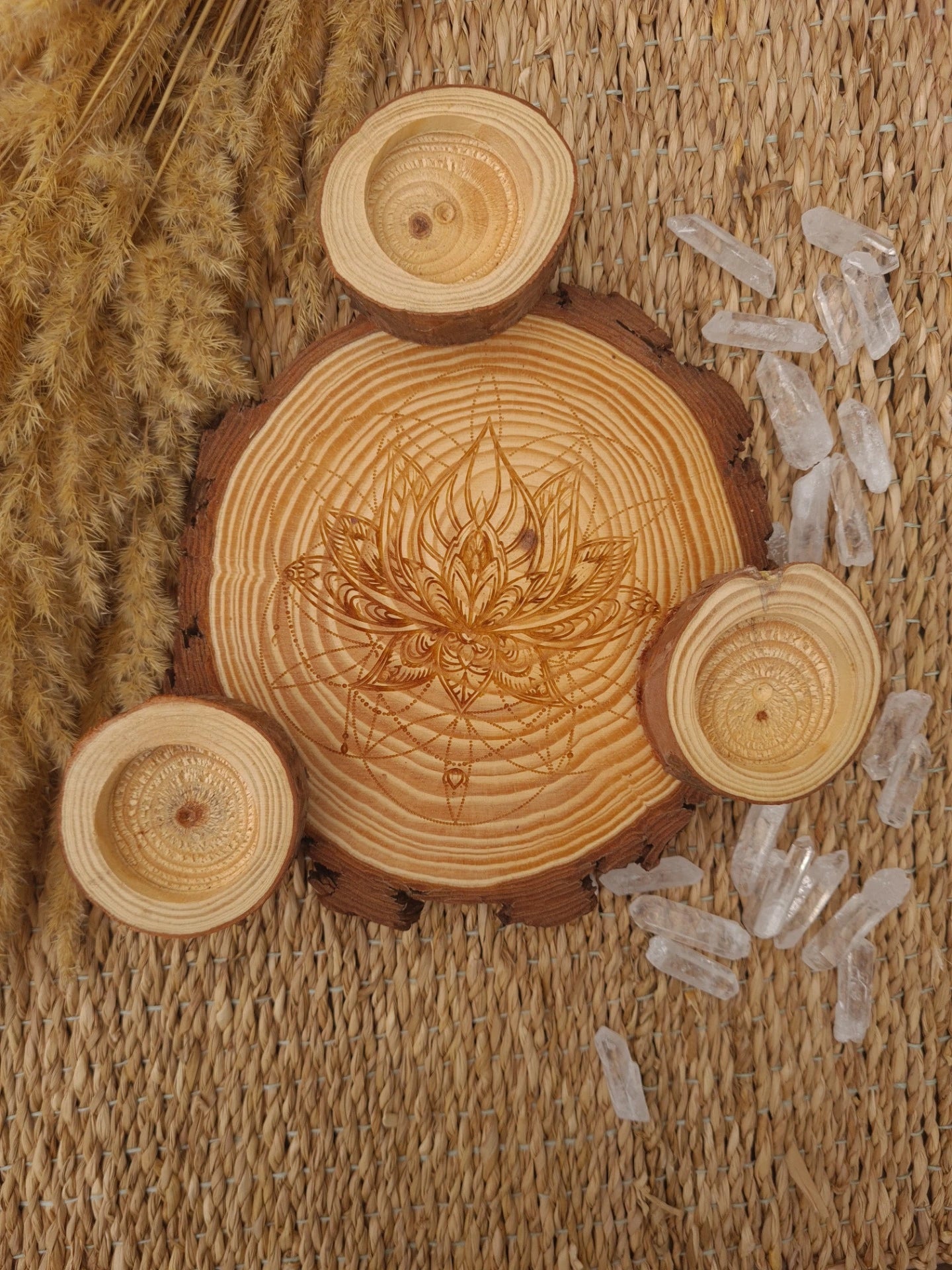 Wooden globe stand - flower