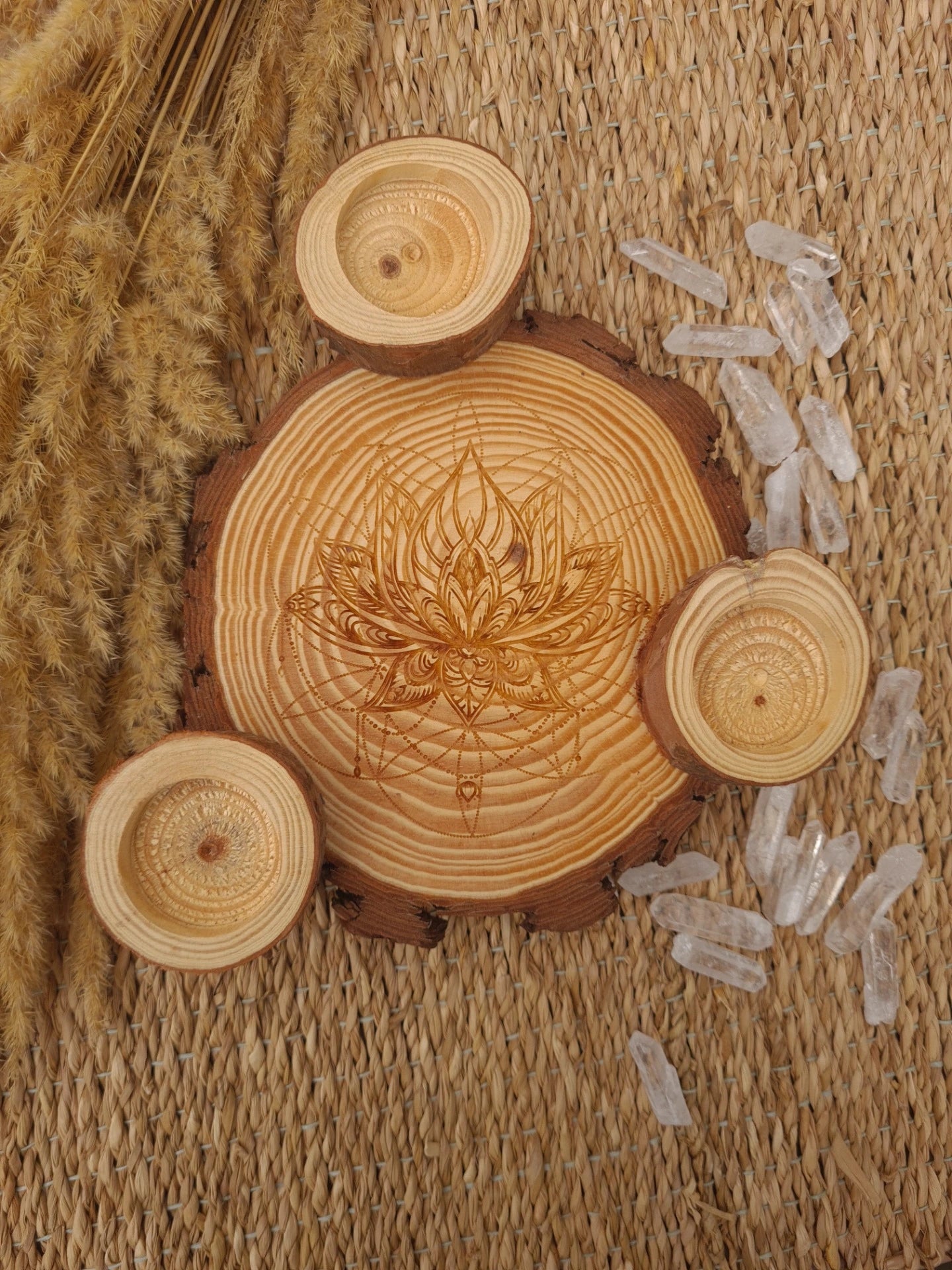 Wooden globe stand - flower