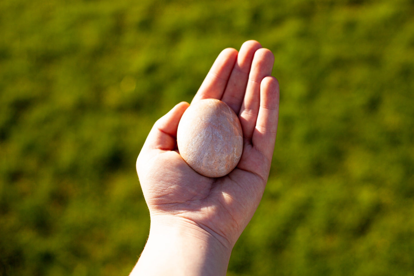 Peach moonstone - palmstone