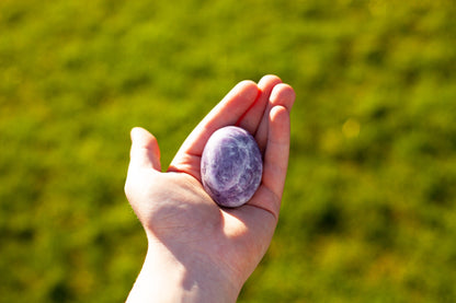 Lepidolite - palmstone