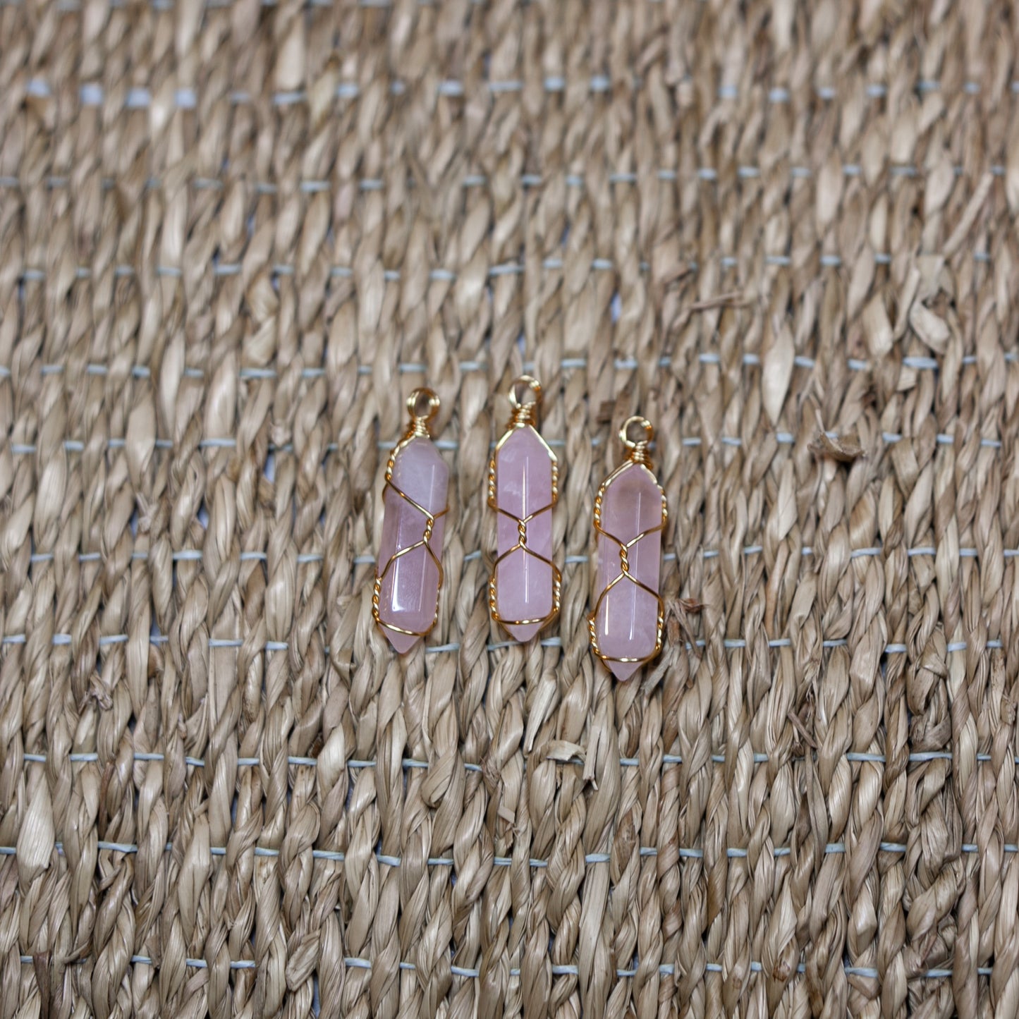 Rose Quartz - DT charm gold